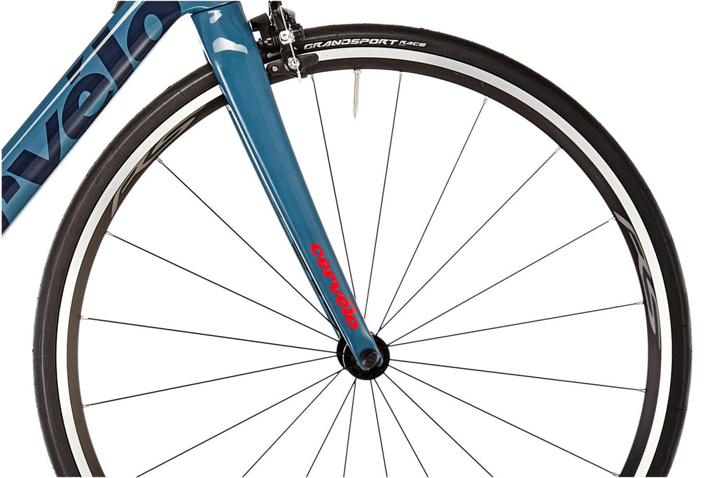 Cervelo Road Bikes R2 105 R7000 2019 Cycling Boutique