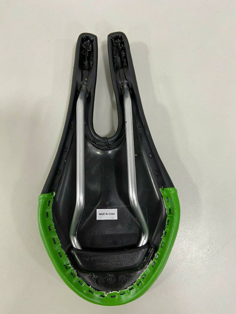 Adamo store breakaway saddle